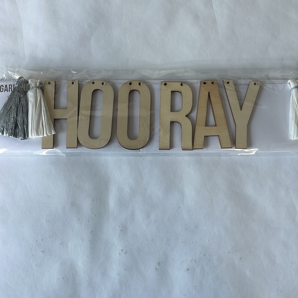 Party Decor Bundle - Picture 5 of 9